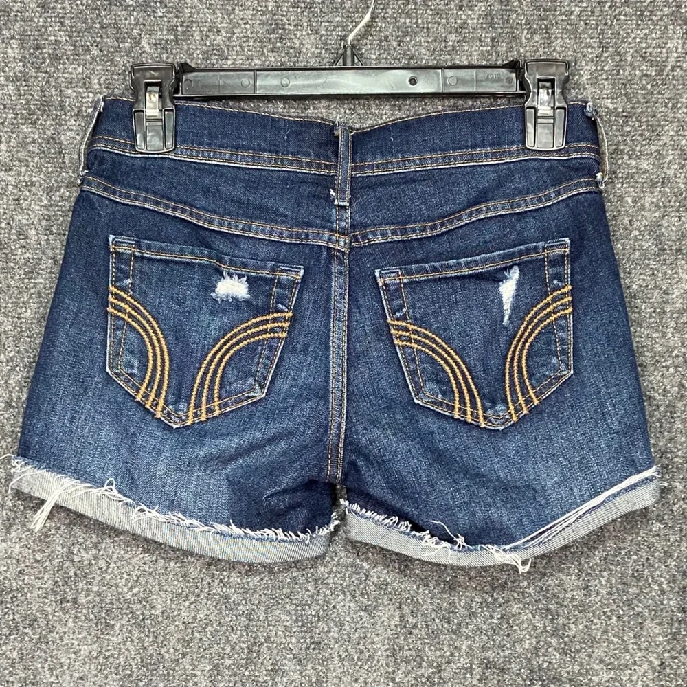Hollister‎ Denim Shorts Women's Size 00 W23 Dark Wash Distressed Frayed Hem